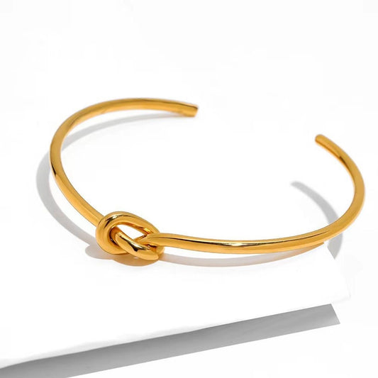 AIMEE KNOT BANGLE