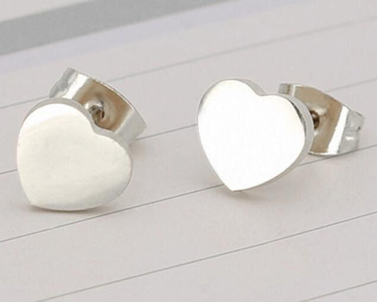 TINY SUMMER HEART STUDS