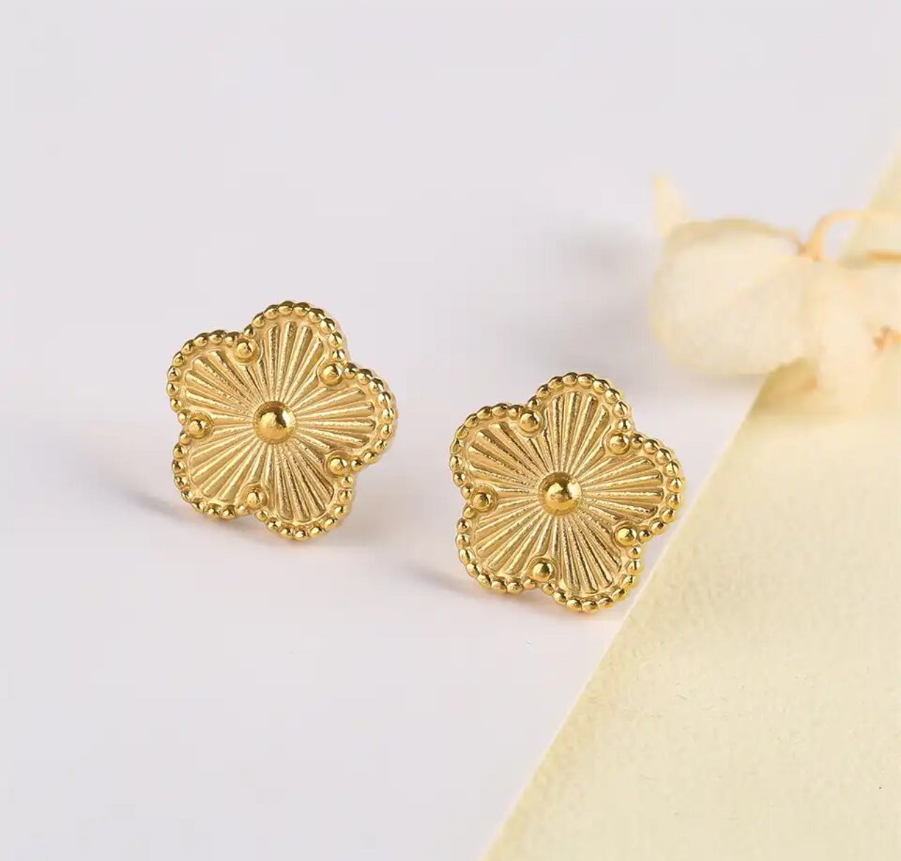 CLOVER EARRINGS