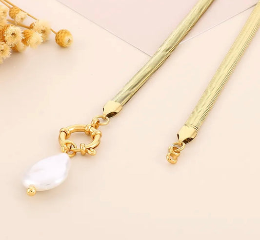 VIVI PEARL NECKLACE 18K GOLD PLATED