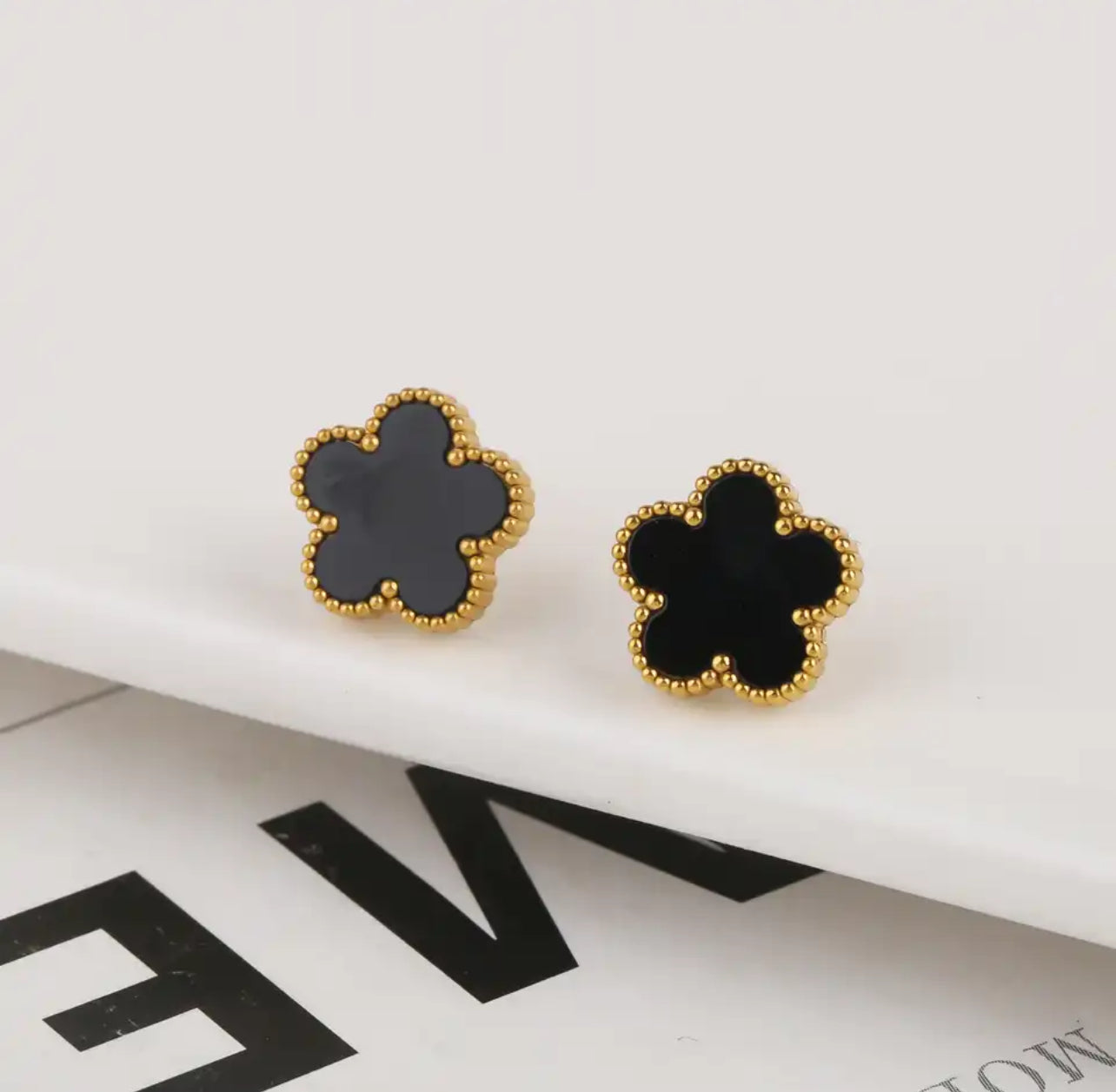 CLOVER EARRINGS